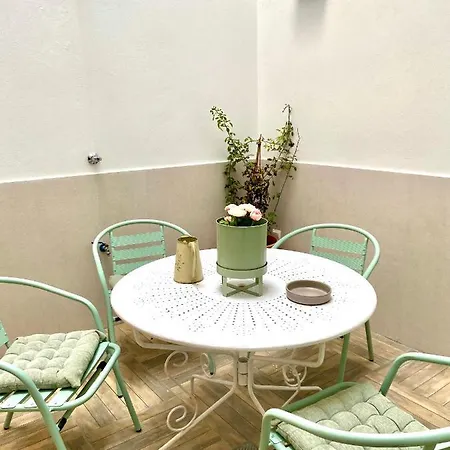 Rentalsevilla Pureza En Triana Sevilha